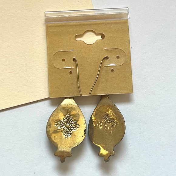 🏷️ boho oval shaped turquoise & red stone dangling earrings - Picture 9 of 12